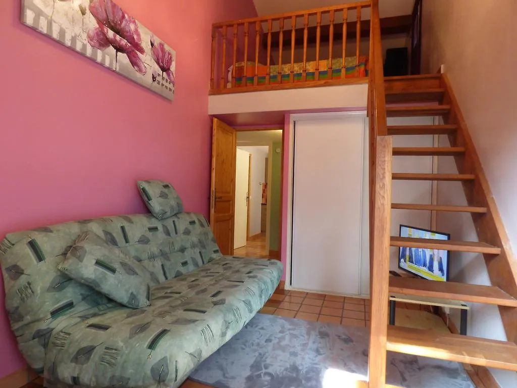 Apartment Gites Croignes-Ponant Lambesc France